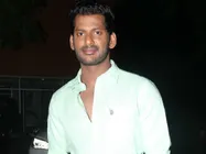 'கத்திச்சண்டை'யால்  காயம் பட்ட விஷால்... படக்குழுவினர் அதிர்ச்சி! 