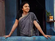 தனுஷின் 'அம்மா கணக்கு' தளபதி ரசிகர்களுக்கானது... கொண்டாடும் ரசிகர்கள்!