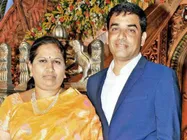  பிரபல பட தயாரிப்பாளரின் மனைவி மாரடைப்பால் மரணம்