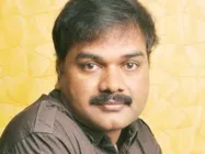 ஆனந்த விகடனை புல்லுருவி என திட்டிய விவேகா... செய்தியாளர்கள் எதிர்ப்பு!