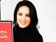 சன்னி லியோனை இனி எப்போ வேணாலும் பார்க்கலாம்... டெல்லியில் நிறுவப்படும் மெழுகு சிலை!