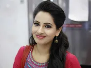 'சீரியல் போதும்.. சினிமா ஆசை இல்லை..' - 'அவளும் நானும்' மௌனிகா #Exclusive