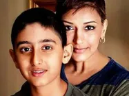 அம்மாவுக்கு தாயாக மாறிய மகன்! நடிகையின் உருக்கமான போஸ்ட்!