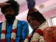  பிக் பாஸ் வீட்டிற்கு வந்த காதலியை மணந்த டேனி: ஆனால் கல்யாணம் தான்... 