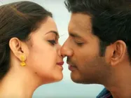 சண்டக்கோழி 2: கீர்த்தி பயந்தது போன்றே நடந்துவிட்டது- ட்விட்டர் விமர்சனம் 