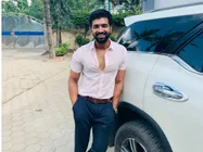 அடி உதவுற மாதிரி அண்ணன் தம்பி கூட உதவமாட்டாங்க.... அருண் விஜய் அதிரடி முடிவு! 