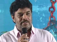 முதலில் காமெடியில் சம்பாதிங்க, அப்புறம் ஹீரோவாகி தொலைக்கலாம்: சுந்தர் சி. 