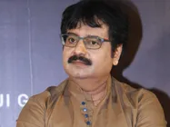 உதயாவின் அக்னி நட்சத்திரத்தில் அதிரி புதிரி காமெடி டாக்டராக விவேக் 