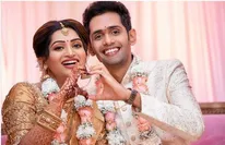 நட்சத்திரமா ஜொலிக்கும் நக்‌ஷத்ரா.. தீயாய் பரவும் திருமண நிச்சயதார்த்த வீடியோ.. முத்தங்கள் வேற! 