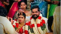 டிக்கிலோனா இயக்குனருக்கு திருமணம்... சந்தானம் நேரில் வாழ்த்து !