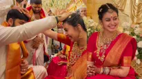 Abhinaya Marriage: ப்பா.. மணமகளாக மின்னுகிறாரே அபிநயா.. மண மேடையில் மாப்பிள்ளை எப்படி இருக்காரு பாருங்க!