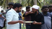 சசிகுமார் அவ்வளவுதான் என்று சொன்னார்கள்.. உச்சக்கட்டமாக புகழும் இரா.சரவணன்