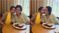 சீதாவின் பிறந்த நாள் சர்ப்ரைஸ்.. அம்மாவிற்கு உதட்டில் நச்சுனு முத்தம்.. வாழ்த்தும் ஃபேன்ஸ்!