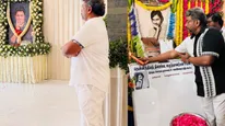 கண்ணீரை அனுதாபமாக மாற்றி ஆதாயம் தேடவேண்டிய அவசியமில்லை.. பாக்யராஜ் சிஷ்யன்னு நிரூபித்த பார்த்திபன்