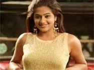 హాట్ హీరోతో ప్రియమణి?