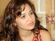 వర్మ హీరోయిన్ కి దెబ్బలు.. 