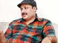 ఆమెతో ఈటీవీ సుమన్ నాన్ స్టాఫ్ గా