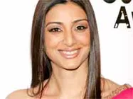 టబుని అతని భార్యే ఒప్పించింది