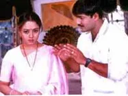 కలిసి నడవక్కర్లేదు!