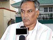 తమ్మారెడ్డిపై బుసలు కొడుతున్న తెలుగు హీరోలు!