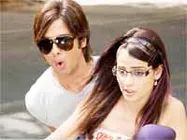 షాహీద్ కపూర్ ముద్దు గోల? ప్రేక్షకులు విలవిల!