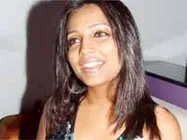 సెట్స్ లో కుప్పకూలిన 'ఐటమ్ బాంబ్'