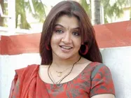 చివరకు ఆర్తి అగర్వాల్ కూడా 'రాశి' దారిలోనే ప్రయాణిస్తోంది