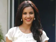 ‘పవర్ స్టార్’ పరువు తీస్తున్న హీరోయిన్...!?