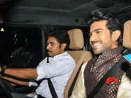 షూటింగ్ స్పాట్లో బాబాయ్‌తో రామ్ చరణ్ మీటింగ్