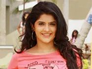 బలయ్యేది నిర్మాతలు, హీరోయిన్లే..