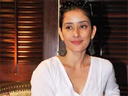 భయపెడుతున్న మనీషా కొయిరాల జీవిత చరిత్ర