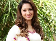 'ఊరికి మొనగాడు' రీమేక్ లో తమన్నా ఖరారు