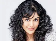 హర్రర్ సినిమా హీరోయిన్ తో నాగ్ రొమాన్స్