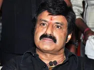 హాట్ టాపిక్ : బాలకృష్ణకు డబ్బింగ్ పోటు