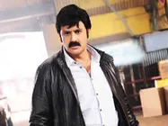 బాలకృష్ణ 'రూలర్‌' టార్గెట్ ఏమిటంటే...