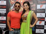 హైదరాబాద్‌లో పోర్న్‌ హీరోయిన్, ఎగబడ్డ జనం(ఫోటోలు)