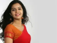 కుర్ర హీరోతో కలర్స్ స్వాతి ఎఫైరా?