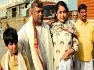  శ్రీవారి సేవలో భర్త,కుమారుడుతో రమ్యకృష్ణ(ఫొటో)