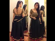 బ్యాక్ చూపించి టెంప్ట్ చేస్తోంది (ఫొటో)