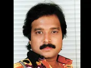 ఆస్తి వివాదంలో హీరో పోలీస్ కంప్లైంట్