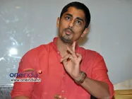 షెల్టర్ కావాలంటూ హీరో సిద్దార్ద రిక్వెస్ట్