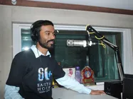 తెలుగు మార్కెట్ కోసం ధనుష్ పాట తిప్పలు