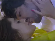   ‘జబర్దస్త్' రేష్మి లిప్ లాక్ పెట్టి హీటెక్కించింది  (వీడియో) 