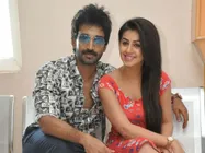 ట్విస్టులతో థ్రిల్ చేసే ప్రయత్నం....(మలుపు రివ్యూ)