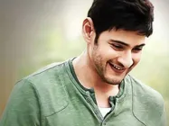 మహేష్ ఎక్కడికీ పారిపోలేదు....ఇక ఆ ప్రచారం ఆపండి!