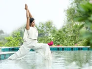 ఒళ్లును విల్లులా వంచి....సింగర్ స్మిత షాకయ్యే ఫీట్లు (ఫోటోస్)