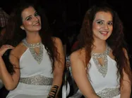 ఇక పద్దతులన్నీ పక్క కేనా?? సలోనీ క్లీవేజ్ షో  (ఫొటోలు)