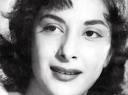 ప్రముఖ నటి పడక గది మా సెంటిమెంట్... మరో ట్విస్ట్