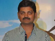 గుండెజారి గల్లంతయ్యిందే చిత్ర దర్శకుడిపై దాడి