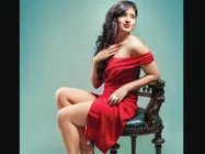 ఆ హీరోను చూస్తే అసహ్యం వేస్తున్నది.. సిగ్గుతో చస్తున్నా.. పవన్ కల్యాణ్ హీరోయిన్ ఫైర్